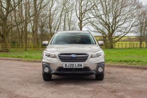 Subaru Outback 2018 года  (UK)